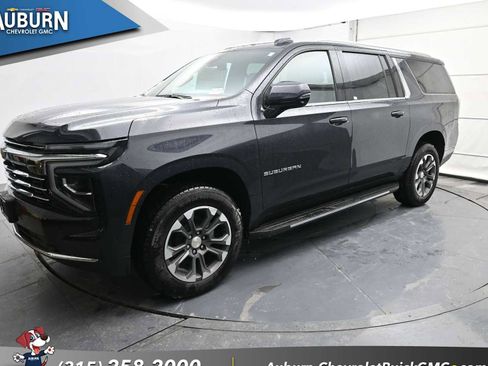 New 2026 Chevrolet Suburban LT w/ Comfort Package image 2