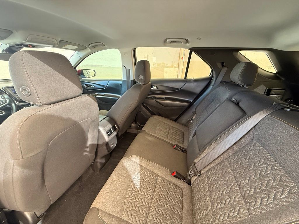 Used 2023 Chevrolet Equinox LT FWD image 19