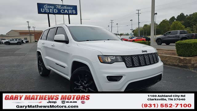 Used 2020 Jeep Grand Cherokee Laredo RWD image 1