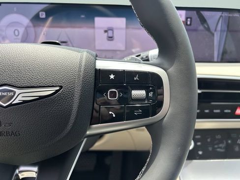 New 2027 Genesis GV70 2.5T Advanced AWD/4WD image 32