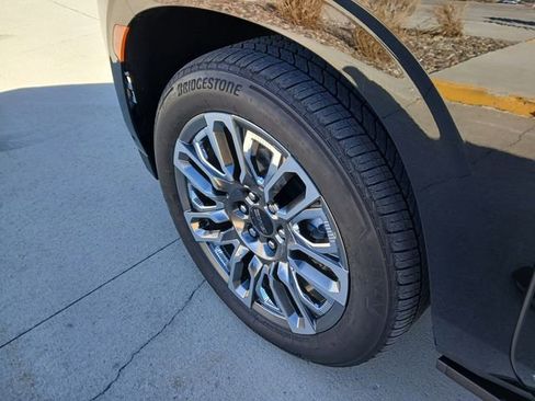 Used 2024 GMC Yukon Denali Ultimate image 35