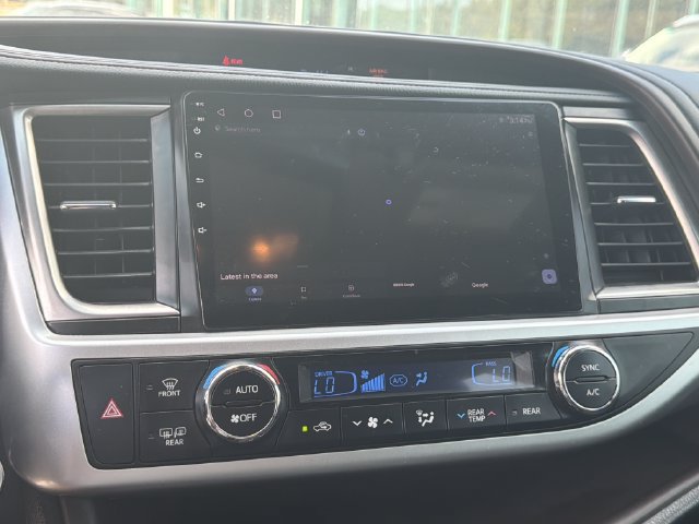 Used 2019 Toyota Highlander Limited Platinum AWD/4WD image 30