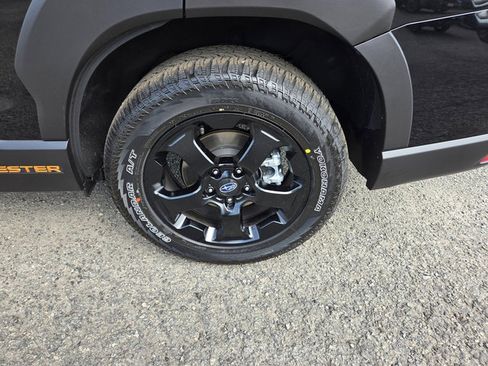 Certified 2025 Subaru Forester Wilderness w/ Convenience Package image 6