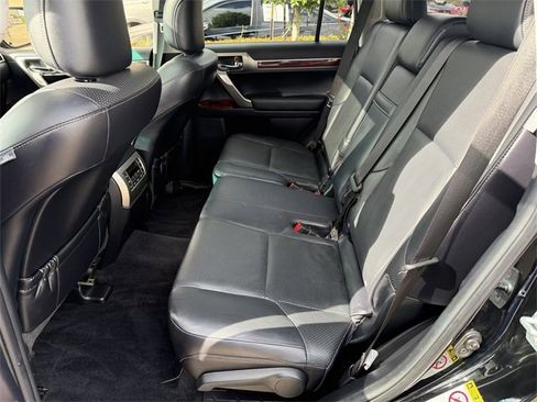 Used 2013 Lexus GX 460 image 26