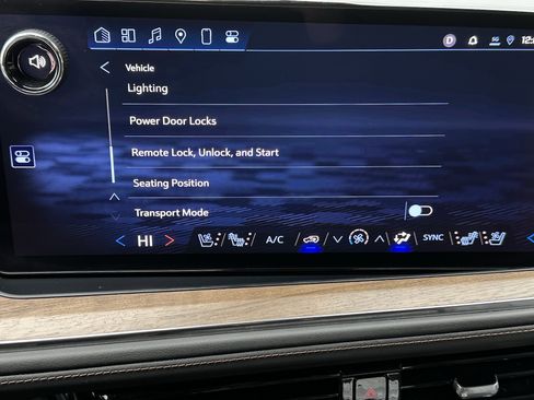 Used 2025 Chevrolet Suburban High Country w/ Sun And Tow Package image 40