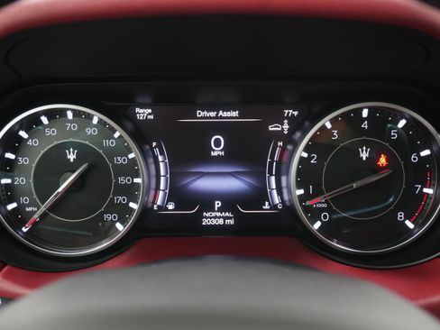 Used 2021 Maserati Levante GranSport image 19