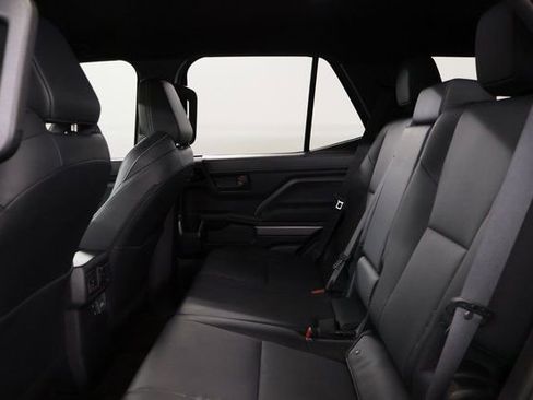 Certified 2025 Toyota 4Runner TRD Off-Road Premium AWD/4WD image 28