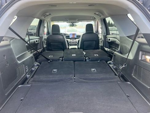 Used 2022 Ford Explorer XLT w/ Equipment Group 202A RWD image 42