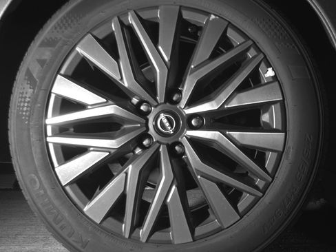 Used 2024 Nissan Altima 2.5 SV image 15