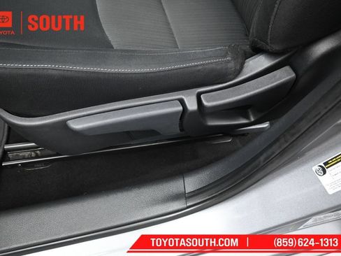 Used 2024 Nissan Sentra SV FWD image 21