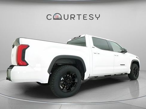 Used 2025 Toyota Tundra SR5 w/ SR5 Premium Package RWD image 25