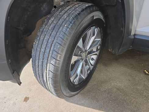 Used 2025 Chevrolet Equinox LT w/ Safety and Technology Package AWD/4WD image 30