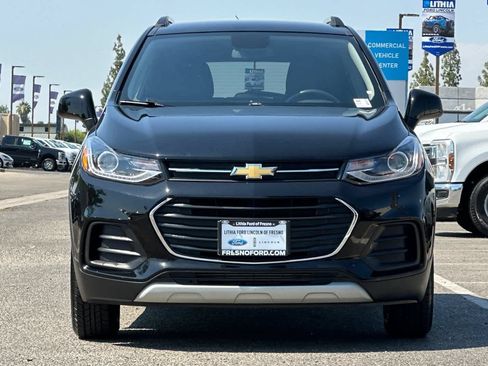 Used 2022 Chevrolet Trax LT w/ LT Convenience Package AWD/4WD image 11