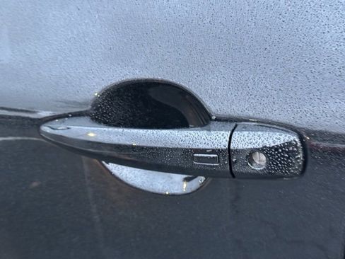 Certified 2021 Nissan Rogue SV image 12