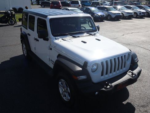 Used 2018 Jeep Wrangler Unlimited Sport S AWD/4WD image 12