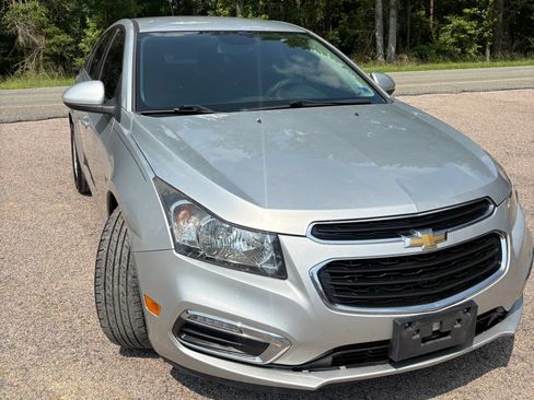 Used 2016 Chevrolet Cruze LT FWD image 8