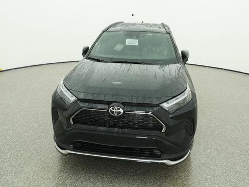 New 2025 Toyota RAV4 SE image 15