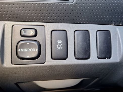 Used 2014 Toyota Tacoma PreRunner image 10