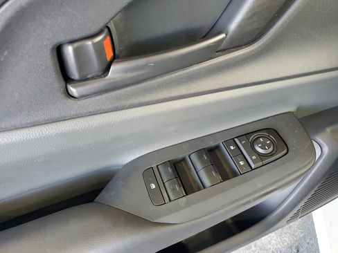 Used 2023 Toyota Prius LE FWD image 15