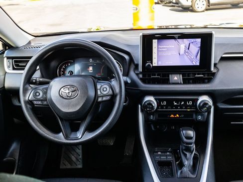 Used 2024 Toyota RAV4 XLE FWD image 20
