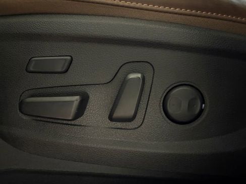 Used 2022 Kia Telluride SX w/ SX Prestige Package image 8