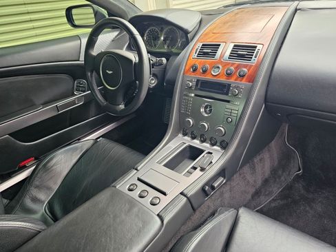 Used 2005 Aston Martin DB9 Coupe RWD image 11