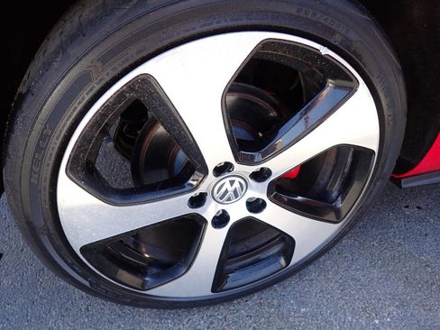 Used 2018 Volkswagen GTI S FWD image 7