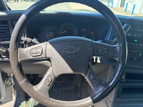 Used 2003 Chevrolet Silverado 1500 LS w/ Off-Road Package AWD/4WD image 22