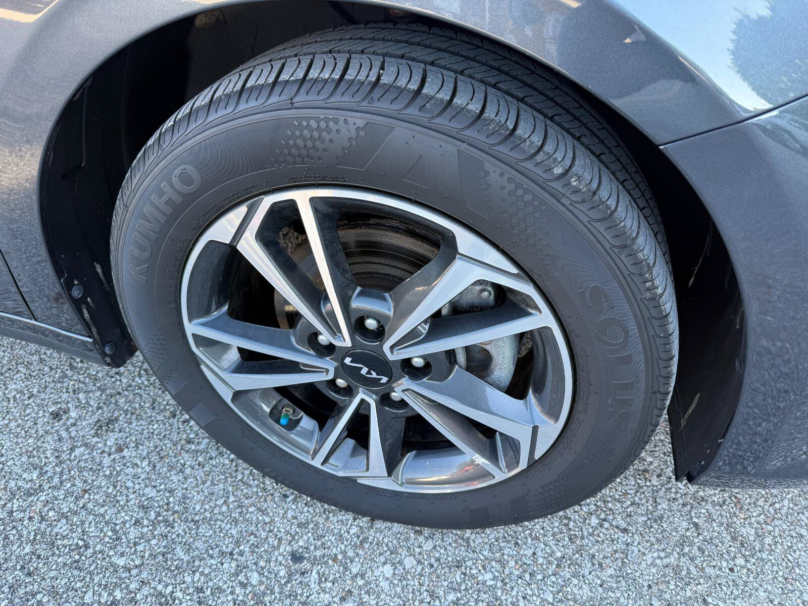 Used 2023 Kia Forte LXS FWD image 19