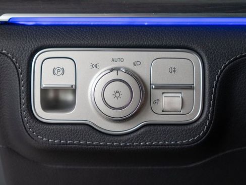 New 2026 Mercedes-Benz GLS 580 4MATIC image 19