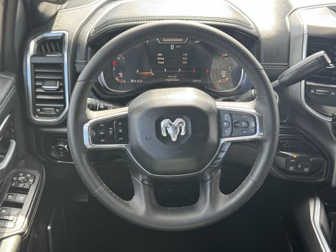 Used 2025 RAM 2500 Laramie AWD/4WD image 12