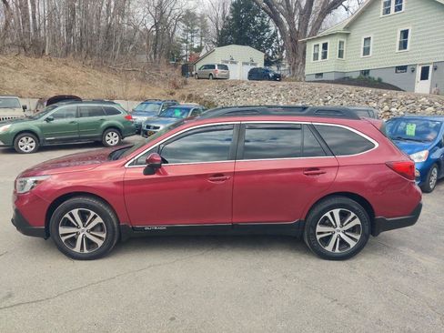 Used 2019 Subaru Outback 2.5i Limited AWD/4WD image 3