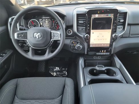 New 2026 RAM 1500 4x4 Crew Cab image 17