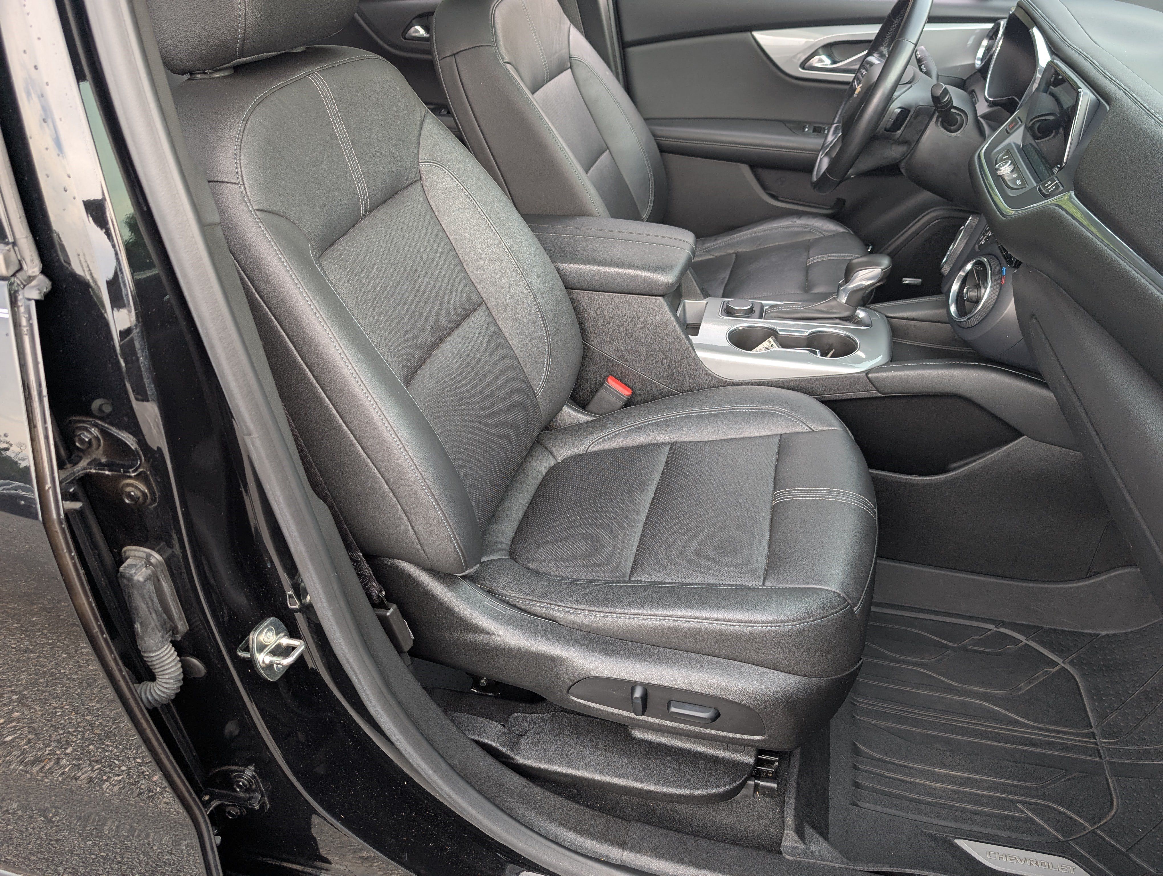 Used 2019 Chevrolet Blazer LT w/ Sun and Wheels Package FWD image 21