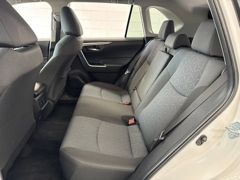 Certified 2025 Toyota RAV4 XLE AWD/4WD image 35