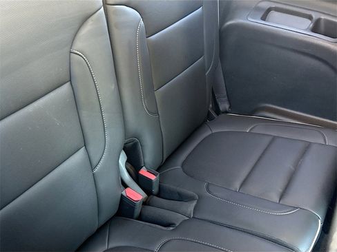 Used 2023 GMC Acadia Denali w/ Black Diamond Edition image 29