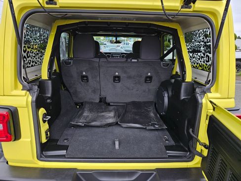 Used 2022 Jeep Wrangler Unlimited Sport AWD/4WD image 11