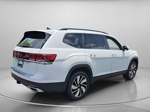 Certified 2024 Volkswagen Atlas SE FWD image 4