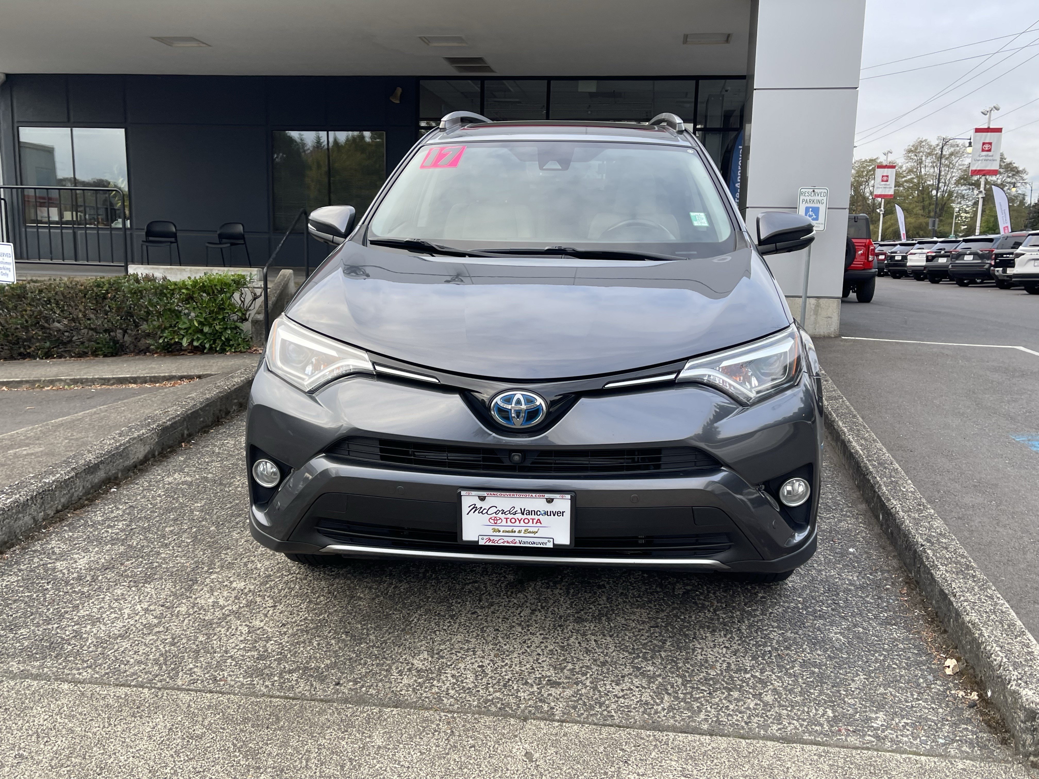 Used 2017 Toyota RAV4 Limited w/ Advanced Technology Package AWD/4WD image 2