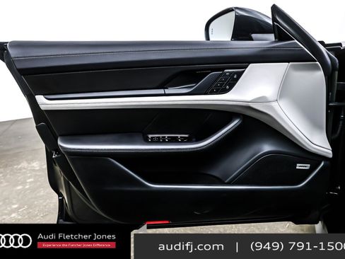 Used 2023 Porsche Taycan 4S w/ Premium Package image 21