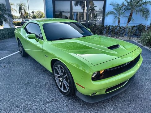 Used 2023 Dodge Challenger R/T w/ Plus Package RWD image 18