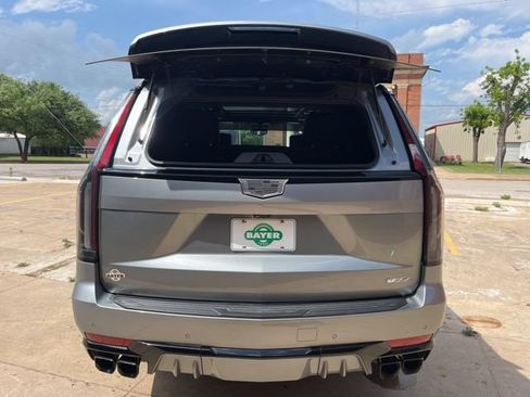 Used 2023 Cadillac Escalade V AWD/4WD image 48