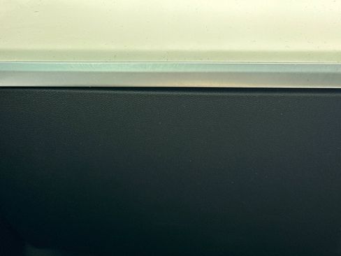 Used 2022 Tesla Model Y Long Range image 32