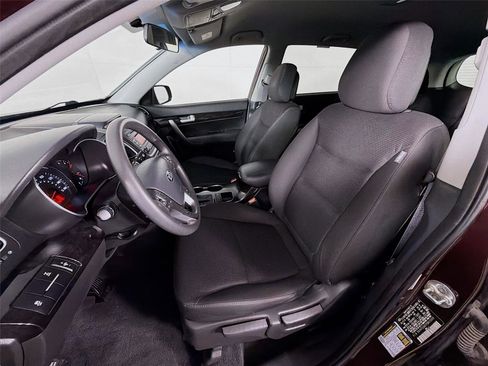 Used 2015 Kia Sorento LX AWD/4WD image 2