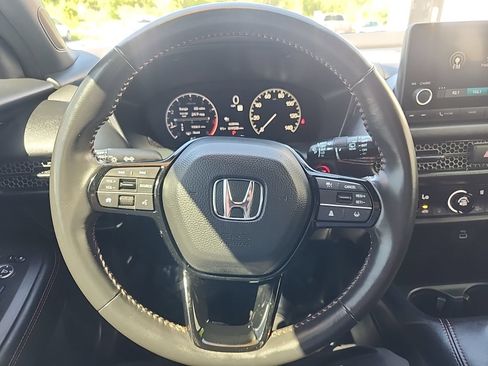 Used 2025 Honda HR-V Sport image 18