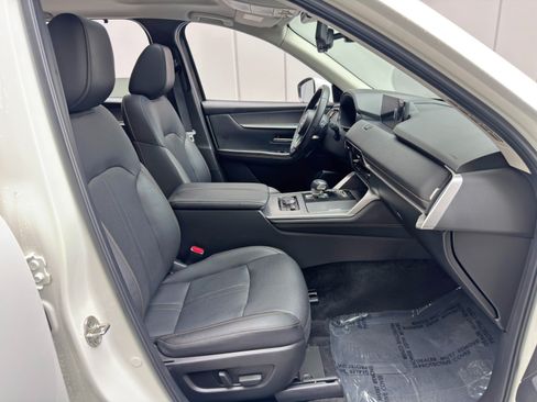 Used 2024 MAZDA CX-90 Plug-In Hybrid w/ Preferred AWD/4WD image 15