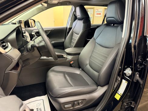 Used 2023 Toyota RAV4 Limited AWD/4WD image 6
