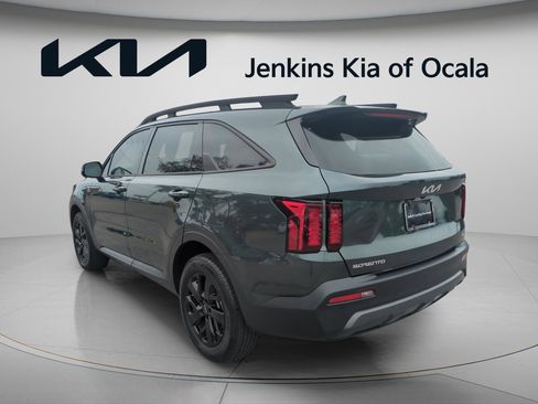 Certified 2023 Kia Sorento S w/ Panoramic Sunroof Package image 5