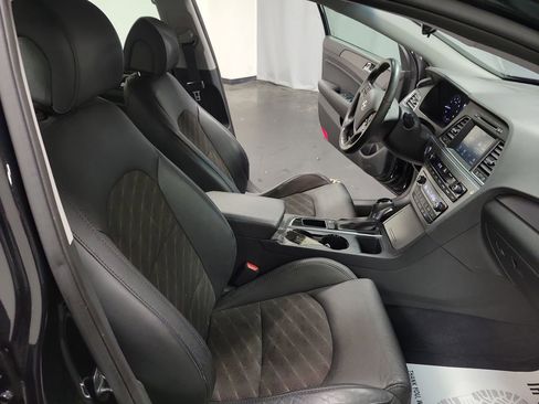 Used 2016 Hyundai Sonata Sport w/ Option Group 02 image 24