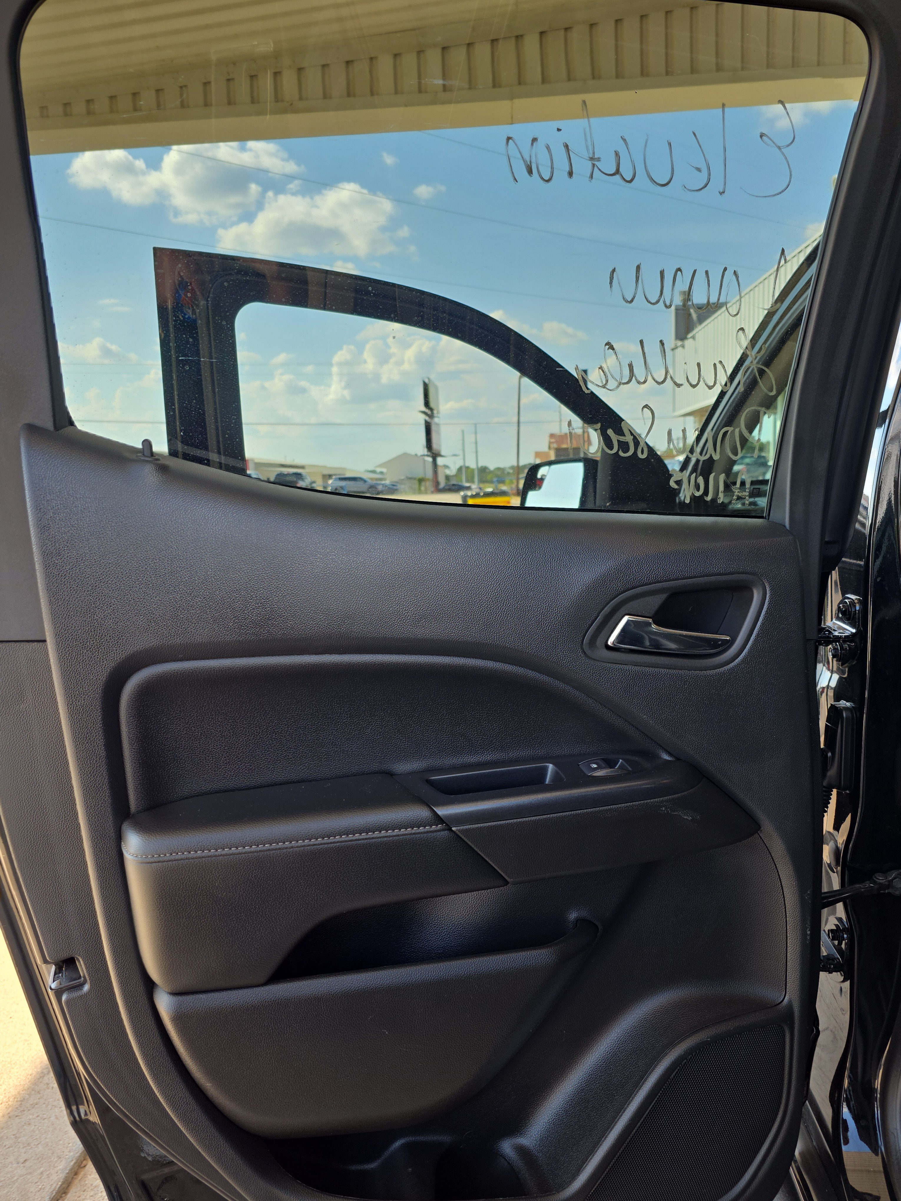Used 2022 GMC Canyon Elevation w/ Elevation Premium Package RWD image 9